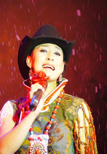 藏族女歌手,阿香 - 成都演艺公司/成都文化传播公司